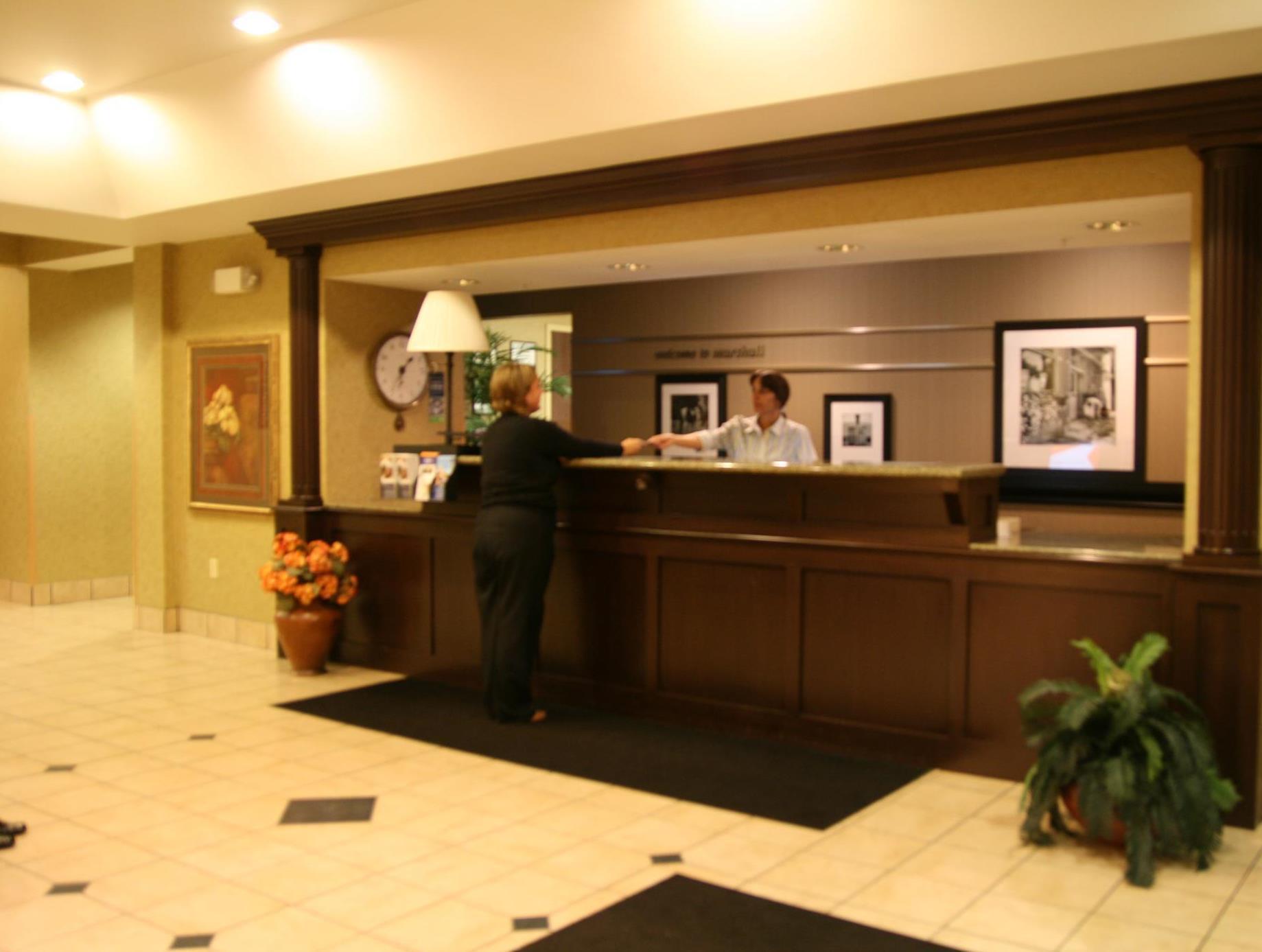 Hampton Inn Marshall Ngoại thất bức ảnh